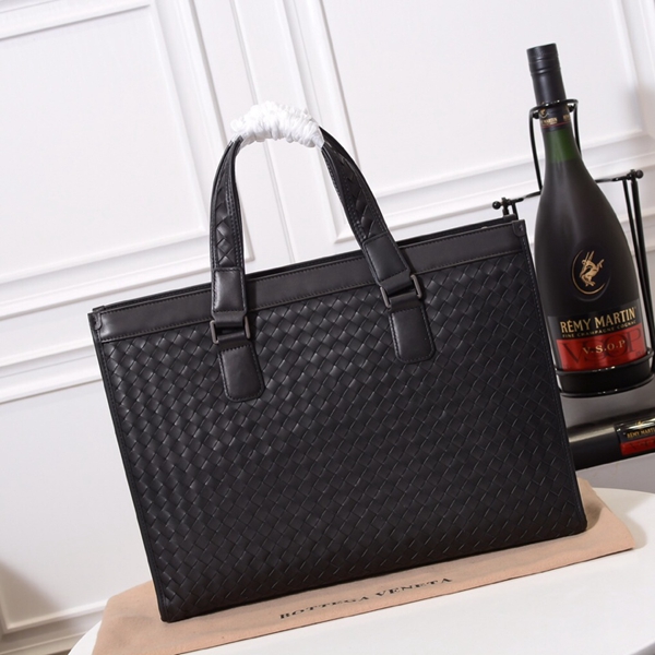 ボッテガヴェネタバッグ側面デザイン